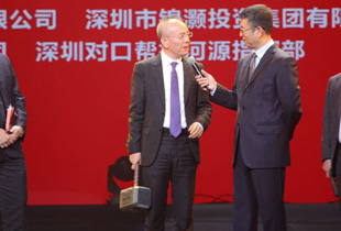 白岩松对话金蝶软件老总徐少春：用锤子砸出未来